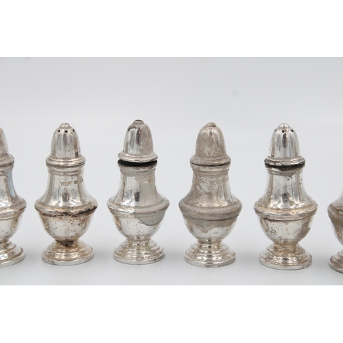 307 - Mixed lot: 4 sets of mini salt and pepper shakers made of silver in Birmingham in 1964. Total weight... 