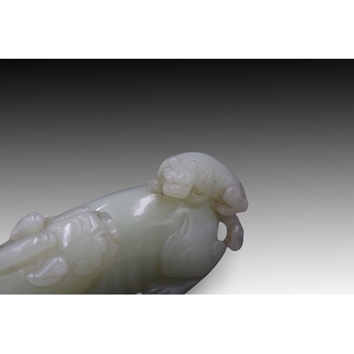 182 - A Chinese Jade Mythical Lion with its Cub. 

Length: Approximately 7.4cm

Private Collector from Bel... 