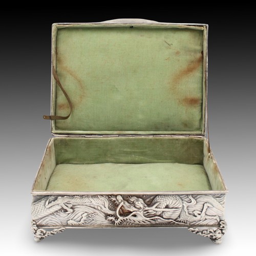 194 - A Chinese White Metal Royal Dragon Jewellery Box - with Velvet covering inside.

Width: Approximatel... 