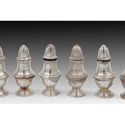 391 - A Lot of 4 Silver Sets of Mini Salt & Pepper Shakers Marked in Birmingham in 1964. 

Weight: Approxi... 