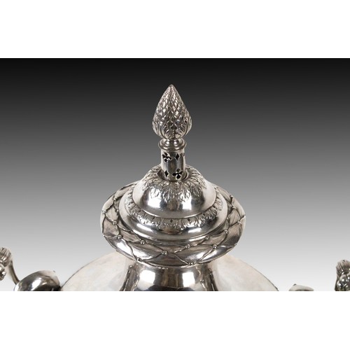 414 - A London Silver Samovar marked in 1854

Weight: 3845g
Height: Approximately 58cm
Width: Approximatel... 