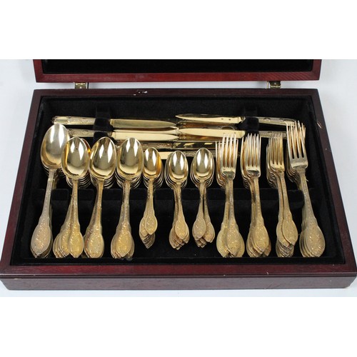 420 - A Set of French Continental Silver Cutlery 

Weight: 5688g
6 Large Spoons
24 Medium Sized Spoons
24 ... 