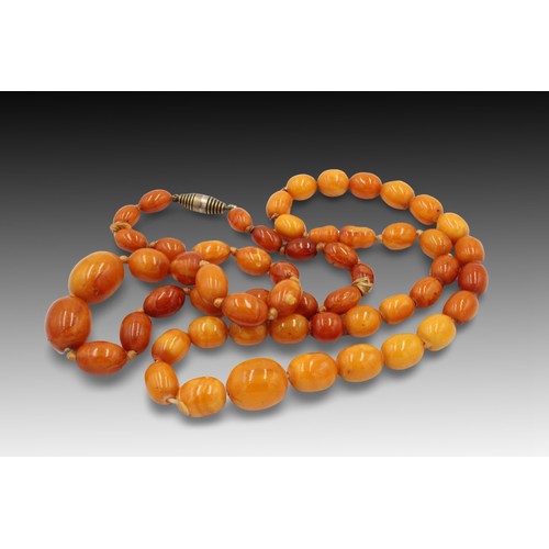 429 - 2 Butterscotch Amber Bead Necklaces.

Length: Approximately 43.5cm and 45.5cm(with Metal Clasp.

Wei... 