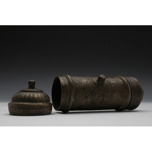 163 - An Indian Bronze Scroll Holder from the 19th Century.

L: Approximately 18.5cm