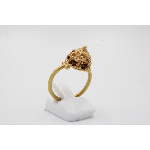 414 - A Byzantine Gold Ring in the Form of a Church from 500- 600 A.D.

Ring Size: US7.5 UK17
5g