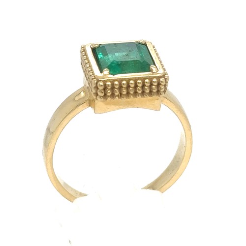 439 - An Emerald Ring in Yellow Gold.

Emerald Weight: Approximately 2.35ct
Stamped 750 
Ring Size: U / US... 