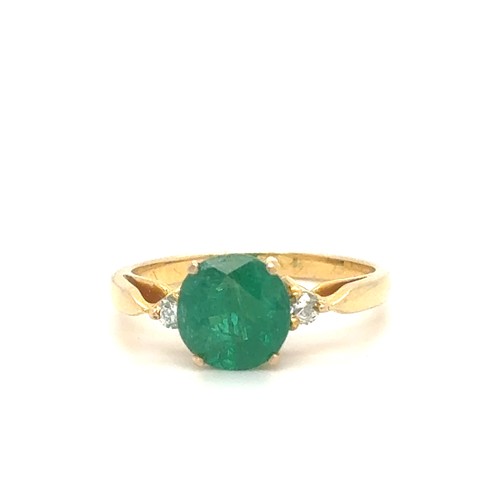 441 - An Emerald and Diamond Ring in Yellow 18K Gold.

Emerald Weight: Approximately 1.8ct
2.4g