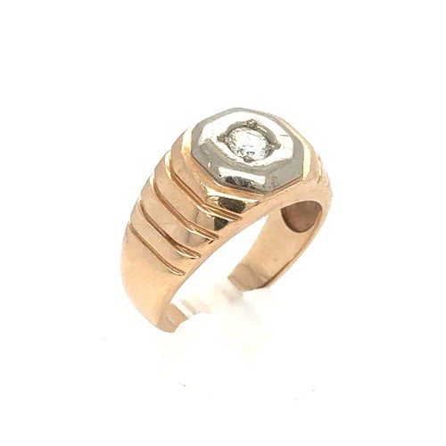 443 - A 14K Rose Gold Ring 

Diamond Weight: Approximately 3ct
10.7g