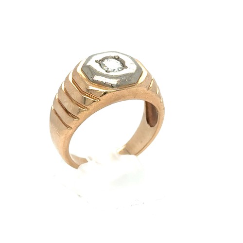 443 - A 14K Rose Gold Ring 

Diamond Weight: Approximately 3ct
10.7g