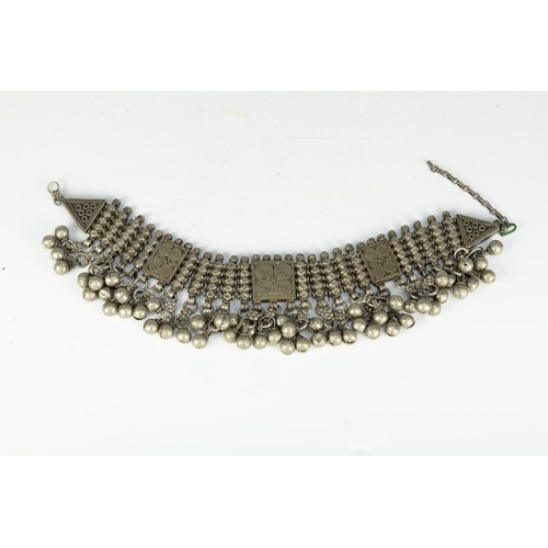 444 - A Tribal Yemeni White Metal Necklace.

127g