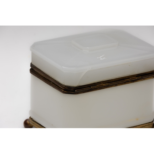 40 - A Large Heavy Antique Bohemian White Brass Box from the 19th Century.

Approximately 13.5 x 14.8cm