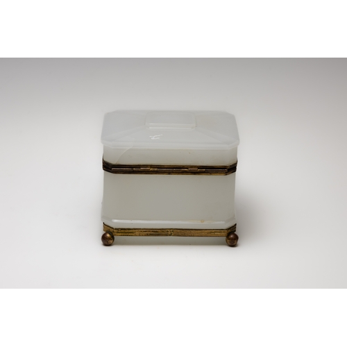 40 - A Large Heavy Antique Bohemian White Brass Box from the 19th Century.

Approximately 13.5 x 14.8cm