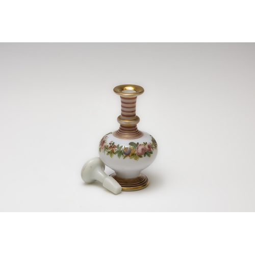 45 - An Antique Opaline Scent Bottle Decorated with Floral Patterns from the 19th Century.

H: Approximat... 