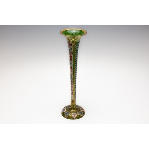 88 - An Antique Bohemian Green Overlay Glass Vase from the 19th Century.

H: Approximately 31cm