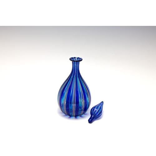 121 - A Vintage Venetian Blue Glass Decanter.

H: Approximately 28cm