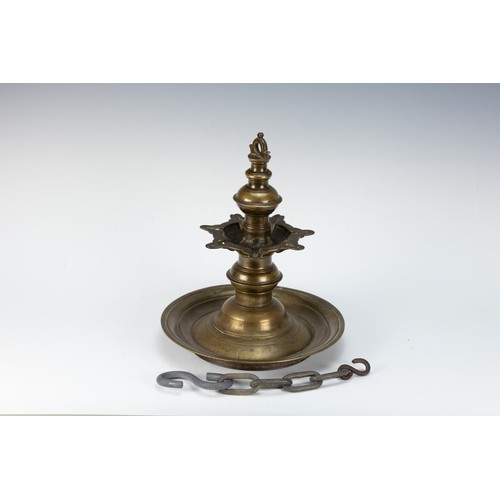 409 - An Indian Bronze Oil Lamp from the End of the 18th Century.

H: Approximately 29cm