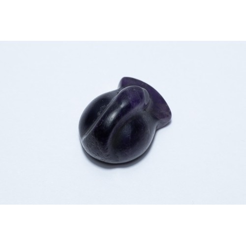 240 - A Roman or Sumerian Amethyst Stone of an Anthropomorphic Duck.

H: Approximately 2.4cm