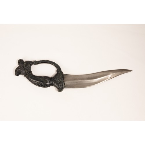 420 - An Indian Handstone Dagger from the 19th Century.

L: Approximately 34cm