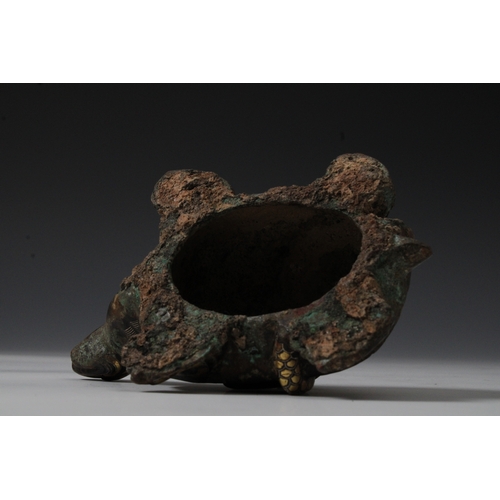 78 - A Rare Chinese Bronze Tortoise with Gold Inlay from Possibly the Western Han Dynasty.

W: Approximat... 