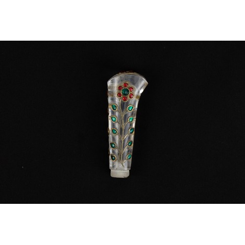 120 - An Indian Mughal Style Crystal Dagger Handle Decorated with Floral Patterns.

H: Approximately 7.5cm