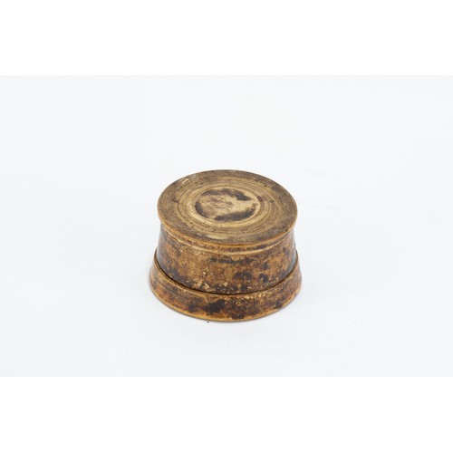 218 - An Islamic Ottoman Qibla Indicator from the 19th Century.

D: Approximately 6.3cm