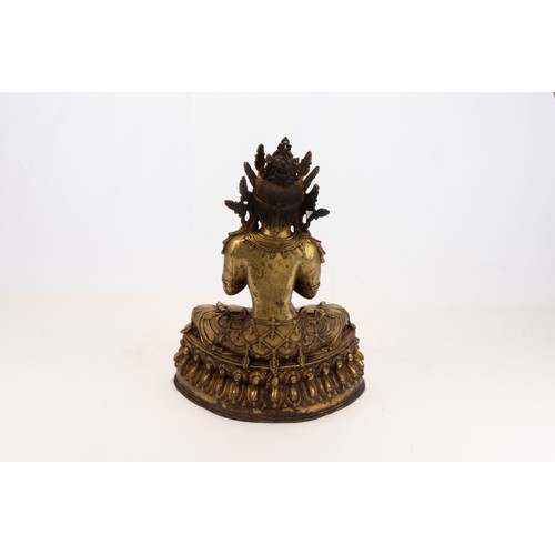 108 - A Large Chinese Sino-Tibet Bronze Buddha Statue from the 19-20th Century.

H: Approximately 32cm