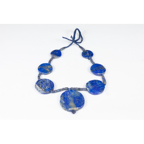 348 - A Lapis Lazuli Small Necklace with Large Beads.

Half L: Approximately 15cm