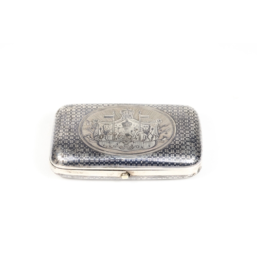 30 - An English Niello Silver Tobacco Box Decorated with Royal Flah from the 19th Century. 

95g