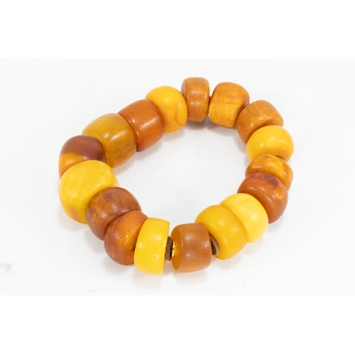 324 - A Tribal Moroccan Amber Beads Bracelet.

Half breaded length: Approximately 13.5cm

55.3g

Half brea... 