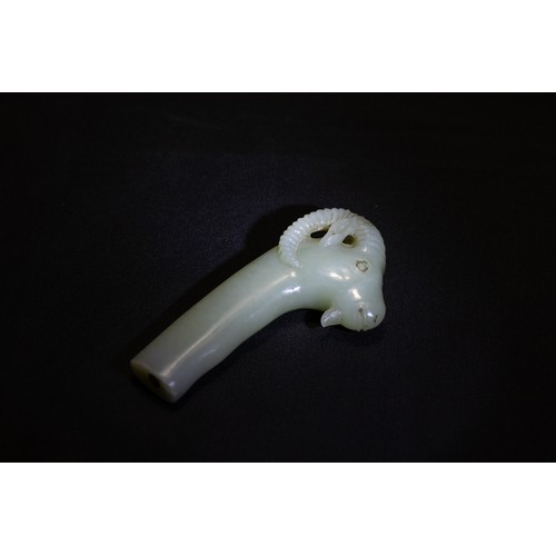 298 - An Indian Mughal Jade Dagger Handle in the Form of a Goat.

H: Approximately 9.5cm