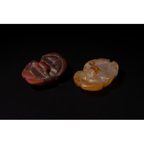 192 - A Lot of 2 Egyptian Agate Scarabs Amulets, Early Ptolemaic Period.

L: Approximately 2.7cm

Provenan... 