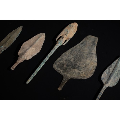 245 - A Lot of 5 Luristani Bronze Arrowheads Circa 1200-600 B.C.

L: Approximately 8.6cm-14.2cm
W: Approxi... 