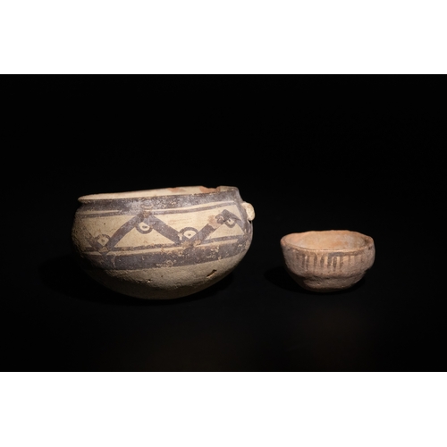 274 - A Lot of 2 Ancient Near Eastern Clay Painted Bowl in Geometric Shapes, 3rd - 2nd Millennium B.C.

D:... 