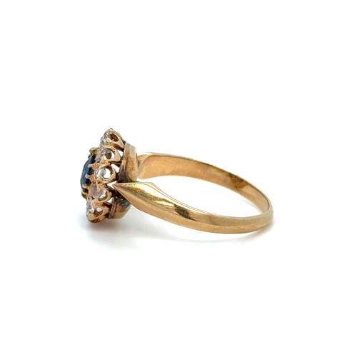 114 - A Continental Natural Sapphire & Diamond Ring Set on 18 Carat Gold Early 20th Century. 

3.9g