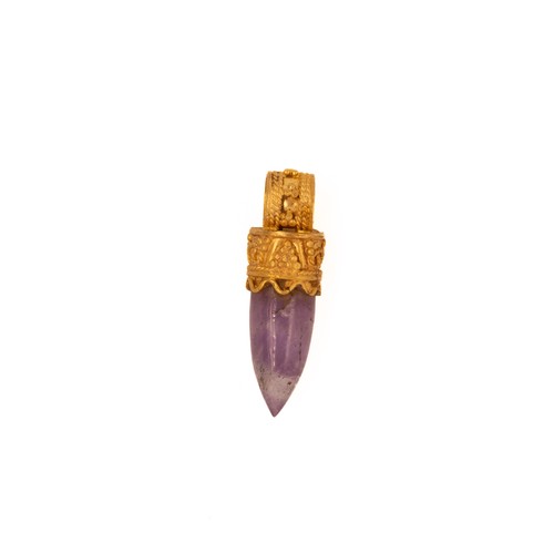 31 - A Roman Gold Pendant with Amethyst Point.

A Roman pendant featuring a cut amethyst crystal with a p... 