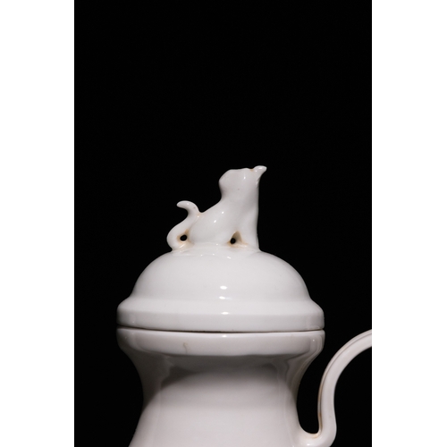 129 - A Chinese Blanc-de-Chine Ewer with Dog Finial with a Mark to the Base.

A Chinese blanc-de-chine por... 