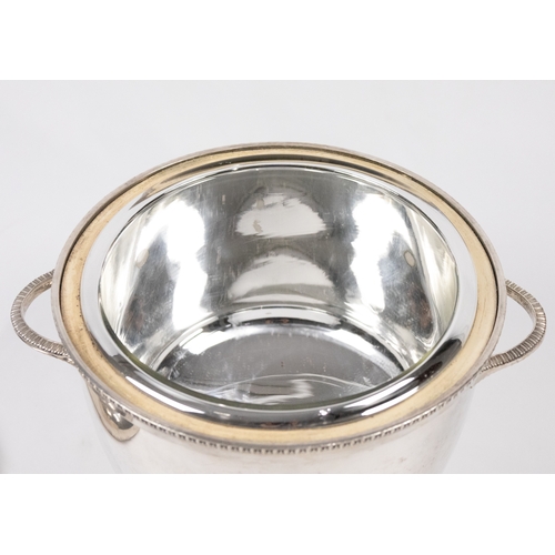 322 - **NO RESERVE**

An English Silver-Plated Lidded Serving Pot with Ornate Handles.

A silver-plated li... 