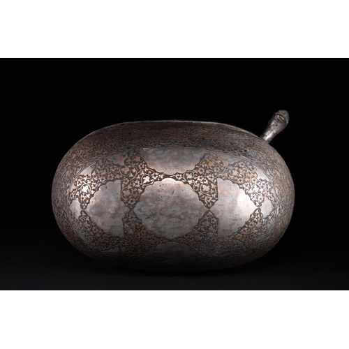 39 - A Rare Safavid Tinned Copper Lidded Kashkul Beggar's Bowl with Arabic Inscriptions, 17th Century.

A... 