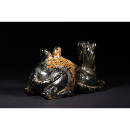 339 - A Chinese Hetian Jade Recumbent Two-Humped Camel - A Chinese Hetian Jade Recumbent Two-Humped Camel.... 