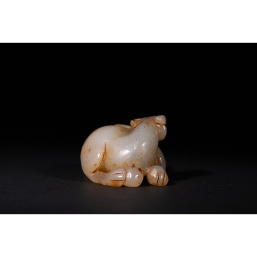 340 - A Chinese Carved Jade Recumbent Mythical Beast - A finely carved Chinese jade recumbent mythical bea... 