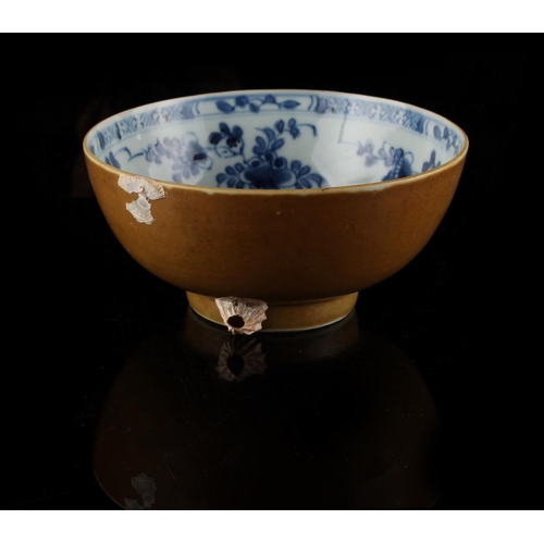 220 - Property of a gentleman - a Chinese cafe au lait and blue & white bowl, 18th century, with two seash... 