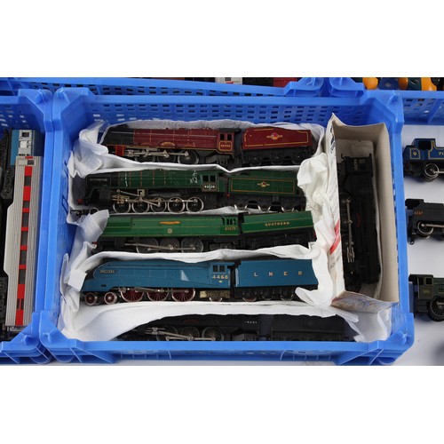 269 - Property of a gentleman - a large quantity of OO-gauge model railway items including twenty-six loco... 