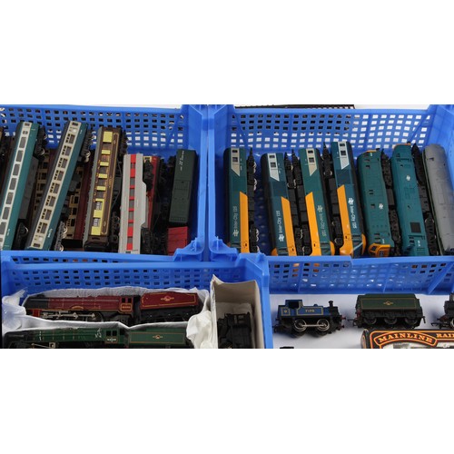 269 - Property of a gentleman - a large quantity of OO-gauge model railway items including twenty-six loco... 