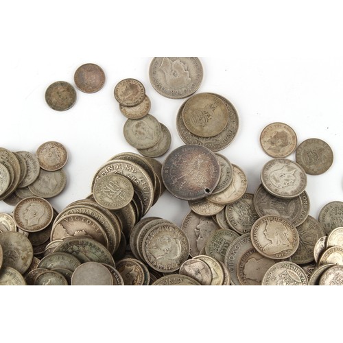 142 - Property of a gentleman - coins - a large quantity of UK silver coinage, early 19th century to 1946,... 