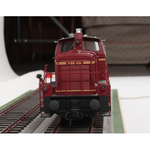 282 - Property of a lady - model railways - a finely detailed Marklin 'O'-gauge DB Class V 60 diesel locom... 