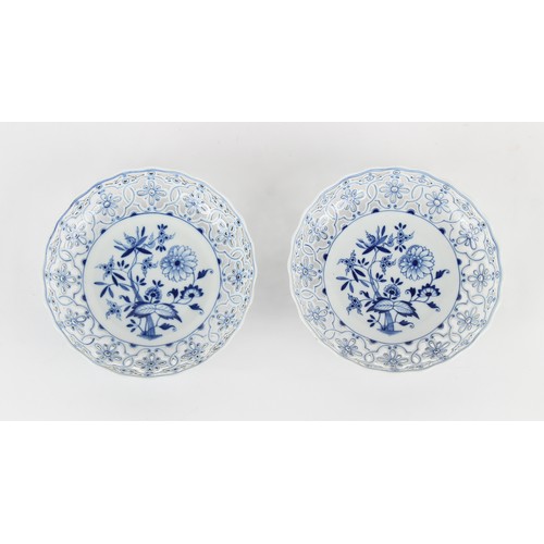 184 - Property of a lady - a pair of 19th century Meissen blue & white 'onion' pattern circular serving di... 