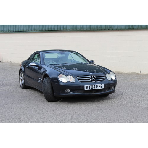 372 - Property of a deceased estate - car - Mercedes SL350, 2004, petrol, automatic, black, 97,065 miles, ... 