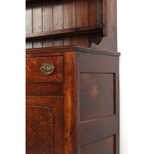 327 - Property of a lady - a George III oak two-part Welsh dresser, the base with an arrangement of six dr... 