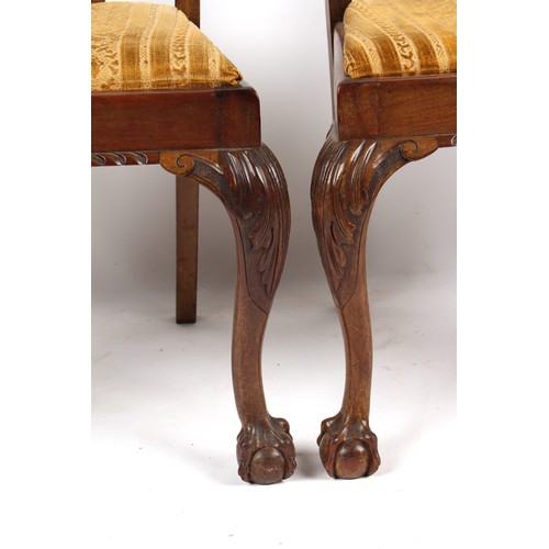 336 - Property of a lady - an early 20th century Chippendale style mahogany oval telescopic extending dini... 