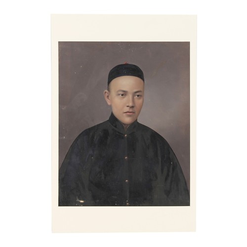 21 - Property of a gentleman - Chinese school, late 19th / early 20th century - PORTRAIT OF A CHINESE MAN... 